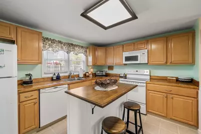 126 Bates Road, Brockton, MA 02302 - Photo 15