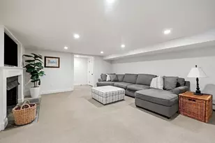 25 Longmeadow Rd, Wellesley, MA 02482 - Photo 35