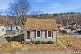 98 Washington St, Groveland, MA 01834 - Photo 1