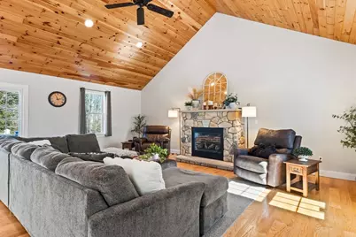 135 Sutherland, Somerset, MA 02726 - Photo 9