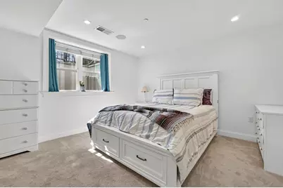 671 E 5th St #1, Boston, MA 02127 - Photo 23