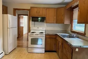 17 Maywood Ln, Woburn, MA 01801 - Photo 9