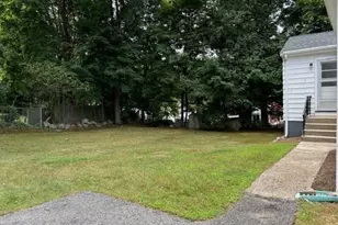 17 Maywood Ln, Woburn, MA 01801 - Photo 13