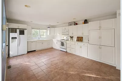 73 Half Crown Cir #73, Ashland, MA 01721 - Photo 3