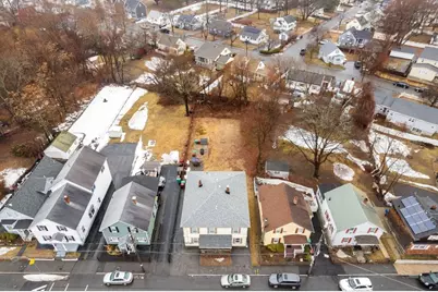 202 Coburn Street, Lowell, MA 01852 - Photo 7