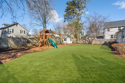 2 Cavanagh Rd, Wellesley, MA 02481 - Photo 25