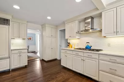 2 Cavanagh Rd, Wellesley, MA 02481 - Photo 7