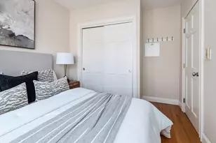 76 W Cedar St, Boston, MA 02114 - Photo 19