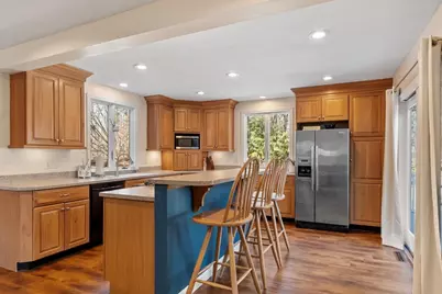 21 Potter Rd, Framingham, MA 01701 - Photo 9