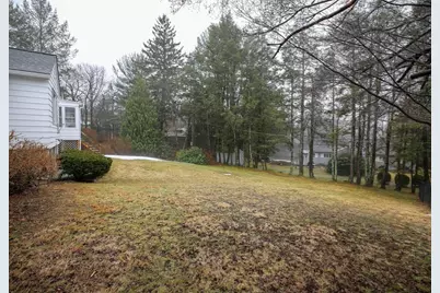 437 Salisbury St, Worcester, MA 01609 - Photo 35