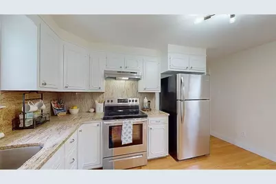 437 Salisbury St, Worcester, MA 01609 - Photo 11