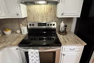 437 Salisbury St, Worcester, MA 01609 - Photo 5