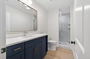 8 Dobbins St, Waltham, MA 02453 - Photo 41