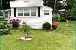 21 Parkwood Dr, Halifax, MA 02338 - Photo 1