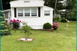 21 Parkwood Dr, Halifax, MA 02338 - Photo 1