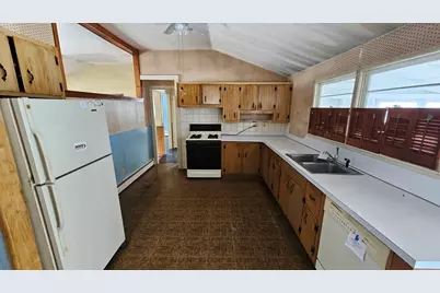 49 Corcoran, Springfield, MA 01118 - Photo 5