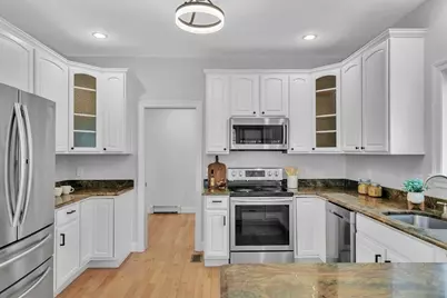 10 Moss St, Burlington, MA 01803 - Photo 15