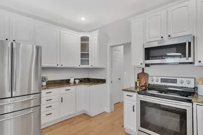10 Moss St, Burlington, MA 01803 - Photo 17
