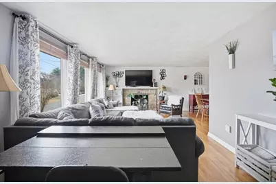 11 Laurel Ter, Westfield, MA 01085 - Photo 5