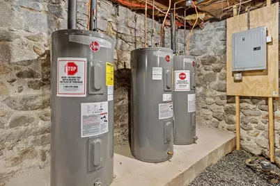 228 Daniels St, Fitchburg, MA 01420 - Photo 27