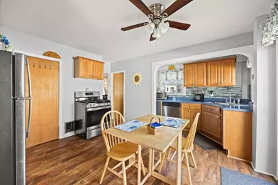 18 Belmont Pl, Brockton, MA 02301 - Photo 9