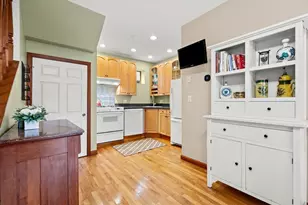 21 Avon Pl, Arlington, MA 02474 - Photo 39