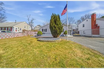 37 Frances St, Brockton, MA 02301 - Photo 3