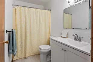 340 Sunderland Rd, Worcester, MA 01604 - Photo 23