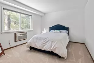 340 Sunderland Rd, Worcester, MA 01604 - Photo 17