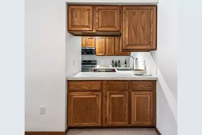 340 Sunderland Rd #28, Worcester, MA 01604 - Photo 11