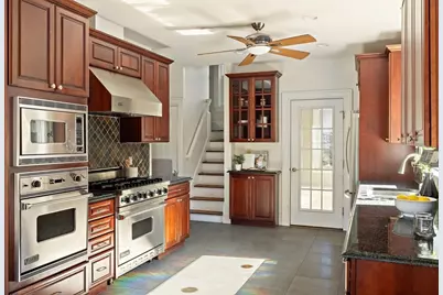 40 Greenwood Ave, Newton, MA 02465 - Photo 9