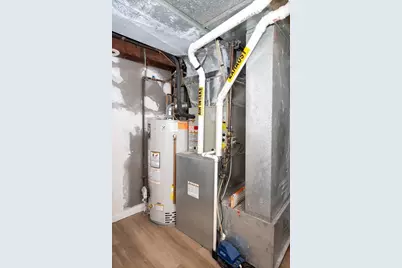 78 Precinct St, Taunton, MA 02718 - Photo 25