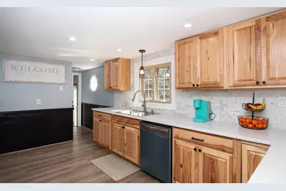 78 Precinct St, Taunton, MA 02718 - Photo 11