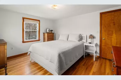 21 Lakeview Ave, Waltham, MA 02451 - Photo 15