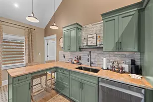 7 Nipmuck, Webster, MA 01570 - Photo 11