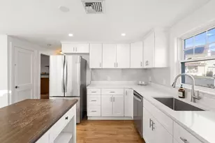 31 Potter Rd, Waltham, MA 02453 - Photo 9