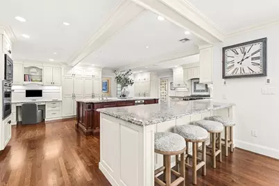 65 Woodcliff Rd, Wellesley, MA 02481 - Photo 9