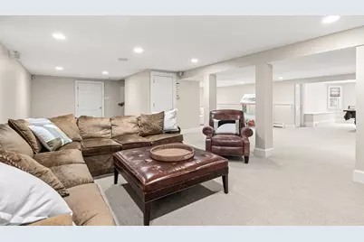 65 Woodcliff Rd, Wellesley, MA 02481 - Photo 33