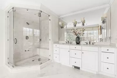 65 Woodcliff Rd, Wellesley, MA 02481 - Photo 19