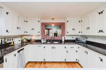 429 South St, Holliston, MA 01746 - Photo 11