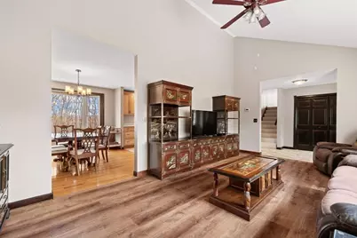 213 Henshaw St, Leicester, MA 01524 - Photo 9