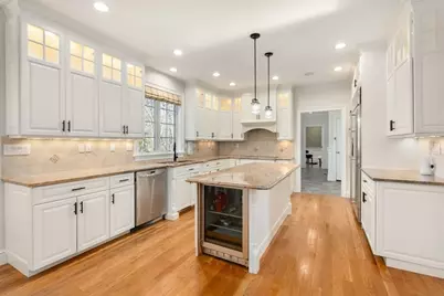 11 Bobolink Rd, Wellesley, MA 02481 - Photo 3