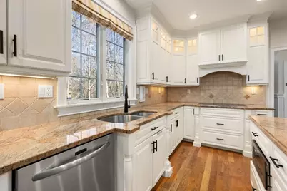 11 Bobolink Rd, Wellesley, MA 02481 - Photo 5