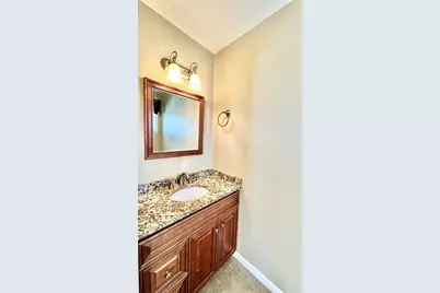 87 South St #87, Plainville, MA 02762 - Photo 5