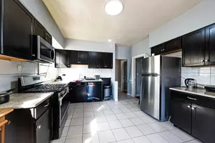 27 Wave, Revere, MA 02151 - Photo 3