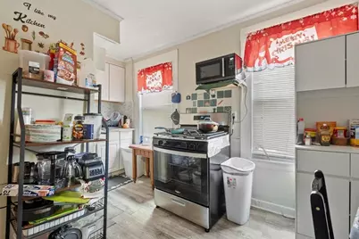 7-11 Gibbs Ct, Waltham, MA 02452 - Photo 5