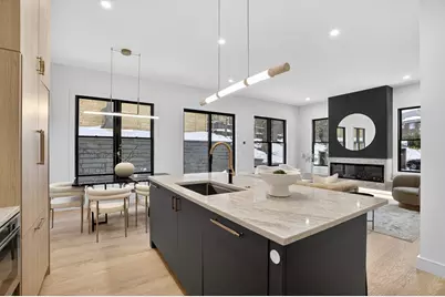 84 East Side Pkwy #84, Newton, MA 02460 - Photo 11