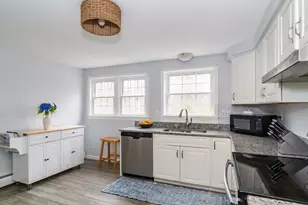 2 Sawmill Cir, Charlton, MA 01507 - Photo 9