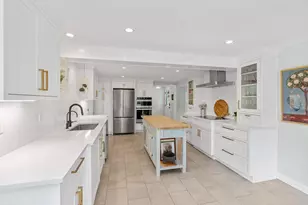 21 Decatur Ln, Wayland, MA 01778 - Photo 3