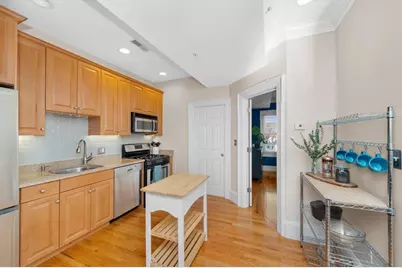 8 Parker Rd #5, Wakefield, MA 01880 - Photo 3